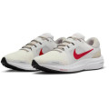 Nike Air Zoom Vomero 16