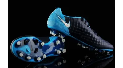 Stoplis cipő férfi lábakra: mire kell figyelni?