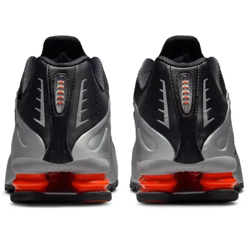 Nike Shox R4