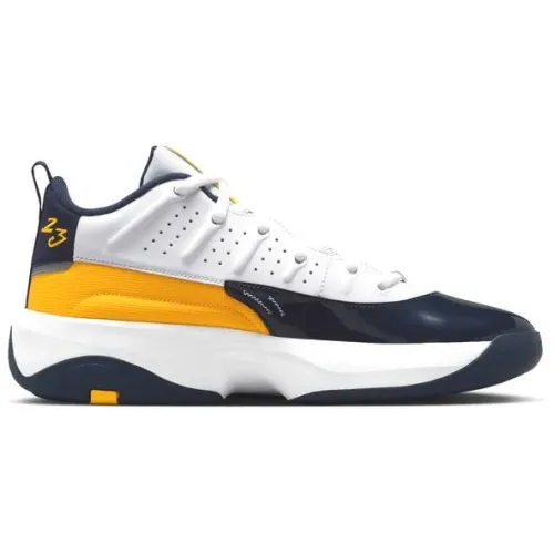 Nike Air Jordan Max Aura 7
