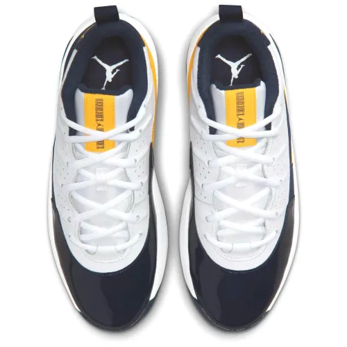 Nike Air Jordan Max Aura 7