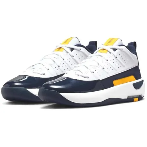 Nike Air Jordan Max Aura 7